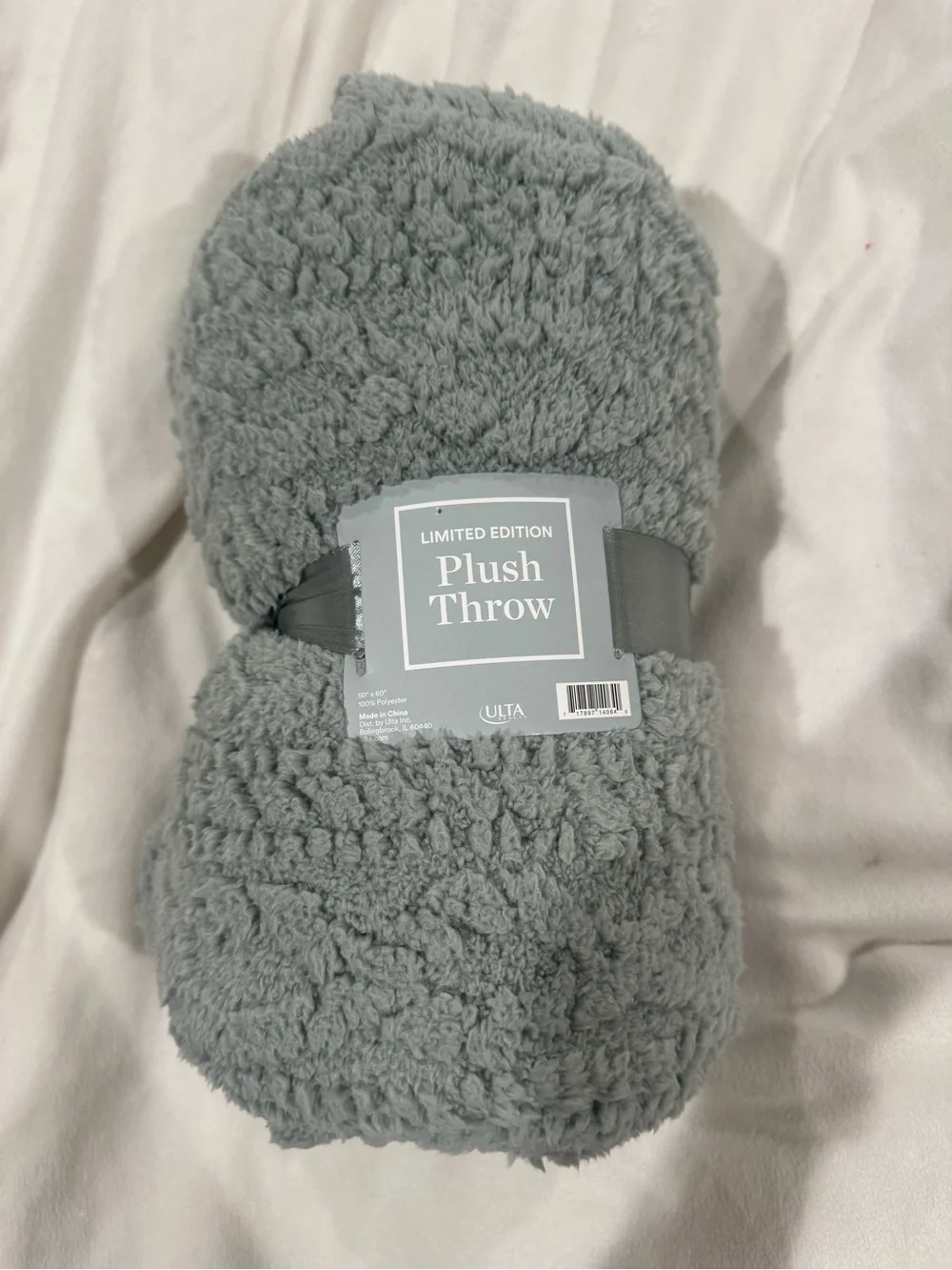 ULTA Limited Edition Plush Throw - Light Green Cozy